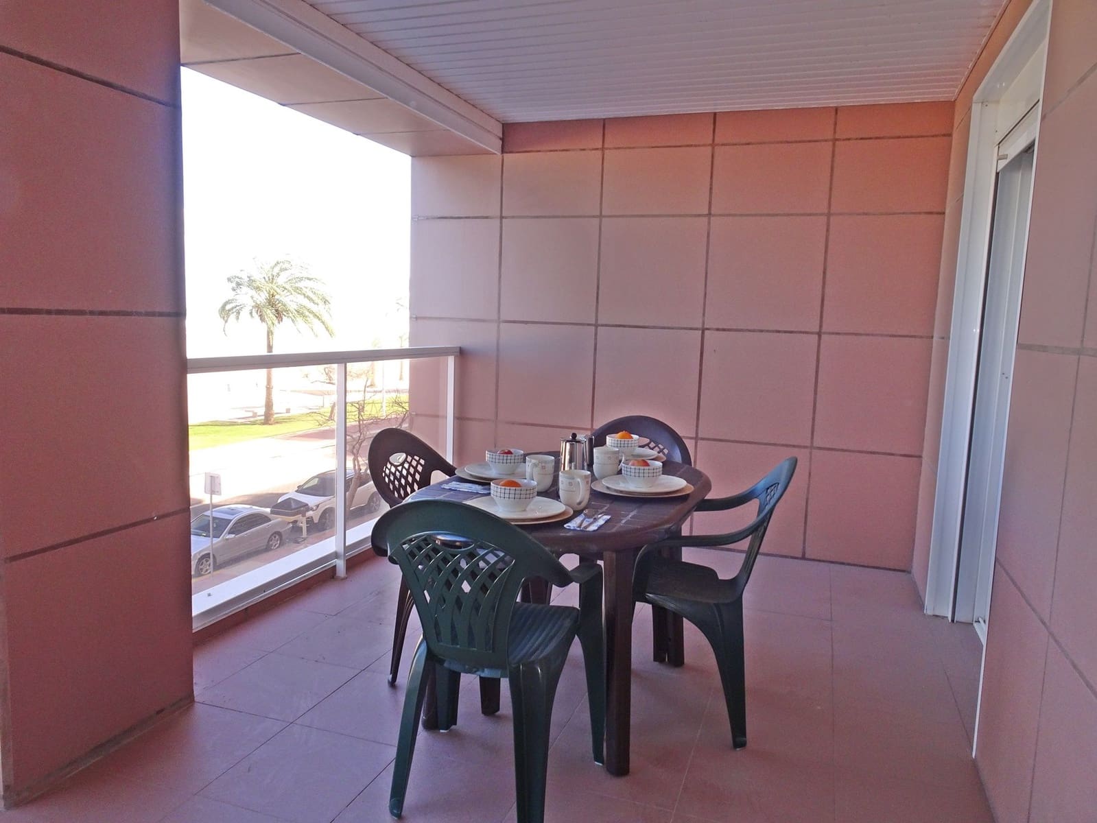 1 soveværelse Strandlejlighed til leje i Gandia med swimmingpool garage - € 400 (Ref: 8241067)