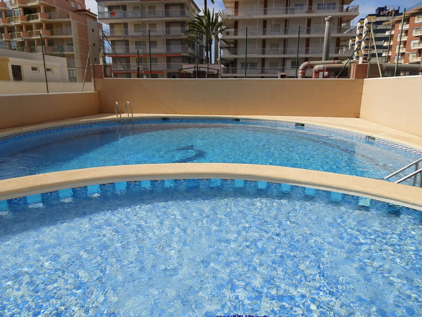 1 soveværelse Strandlejlighed til leje i Gandia med swimmingpool garage - € 400 (Ref: 8241067)