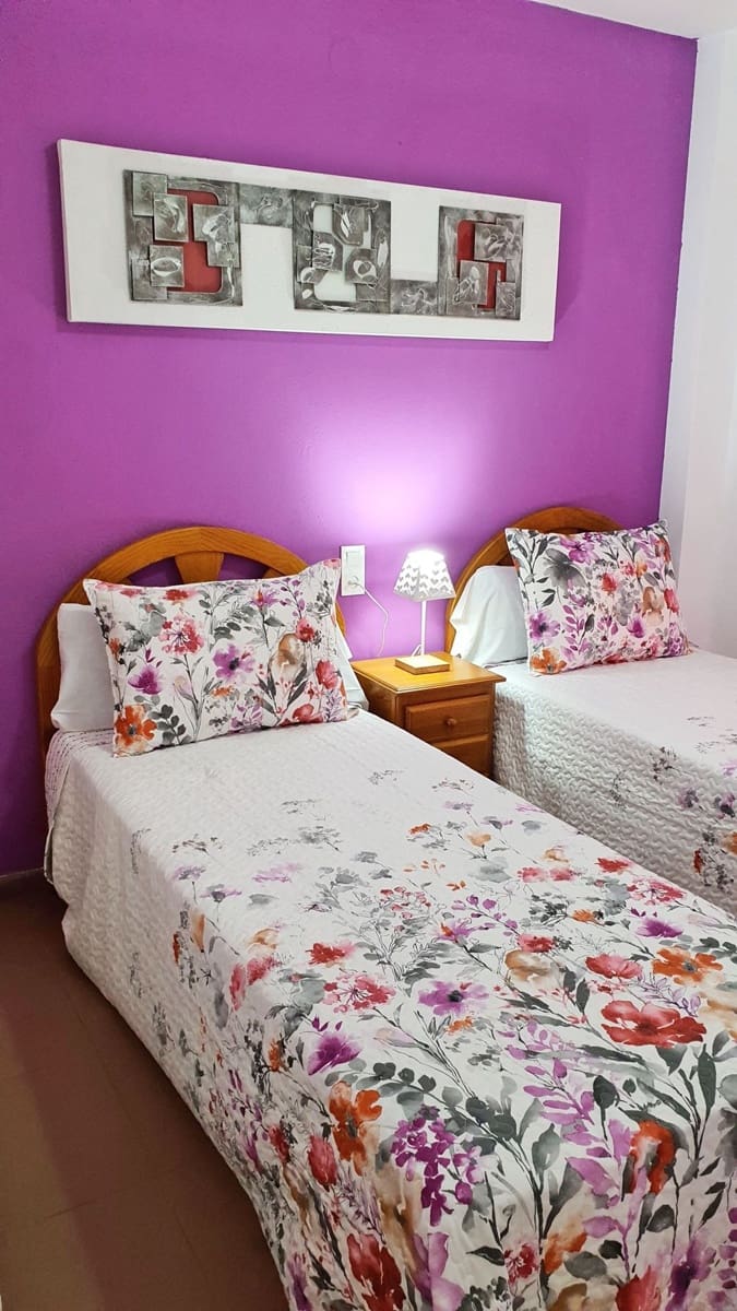 3 soveværelse Strandlejlighed til leje i Gandia med swimmingpool garage - € 900 (Ref: 8241069)