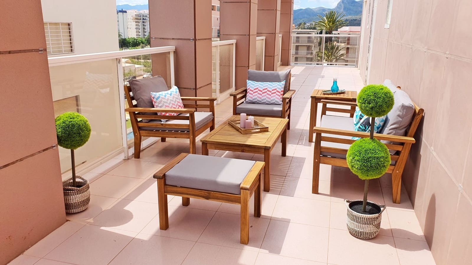 3 soveværelse Strandlejlighed til leje i Gandia med swimmingpool garage - € 900 (Ref: 8241069)