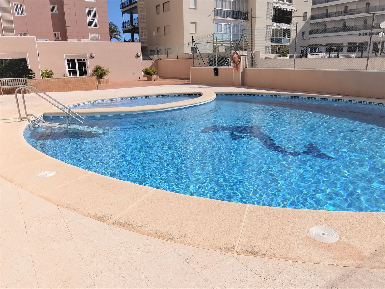 3 soveværelse Strandlejlighed til leje i Gandia med swimmingpool garage - € 900 (Ref: 8241069)