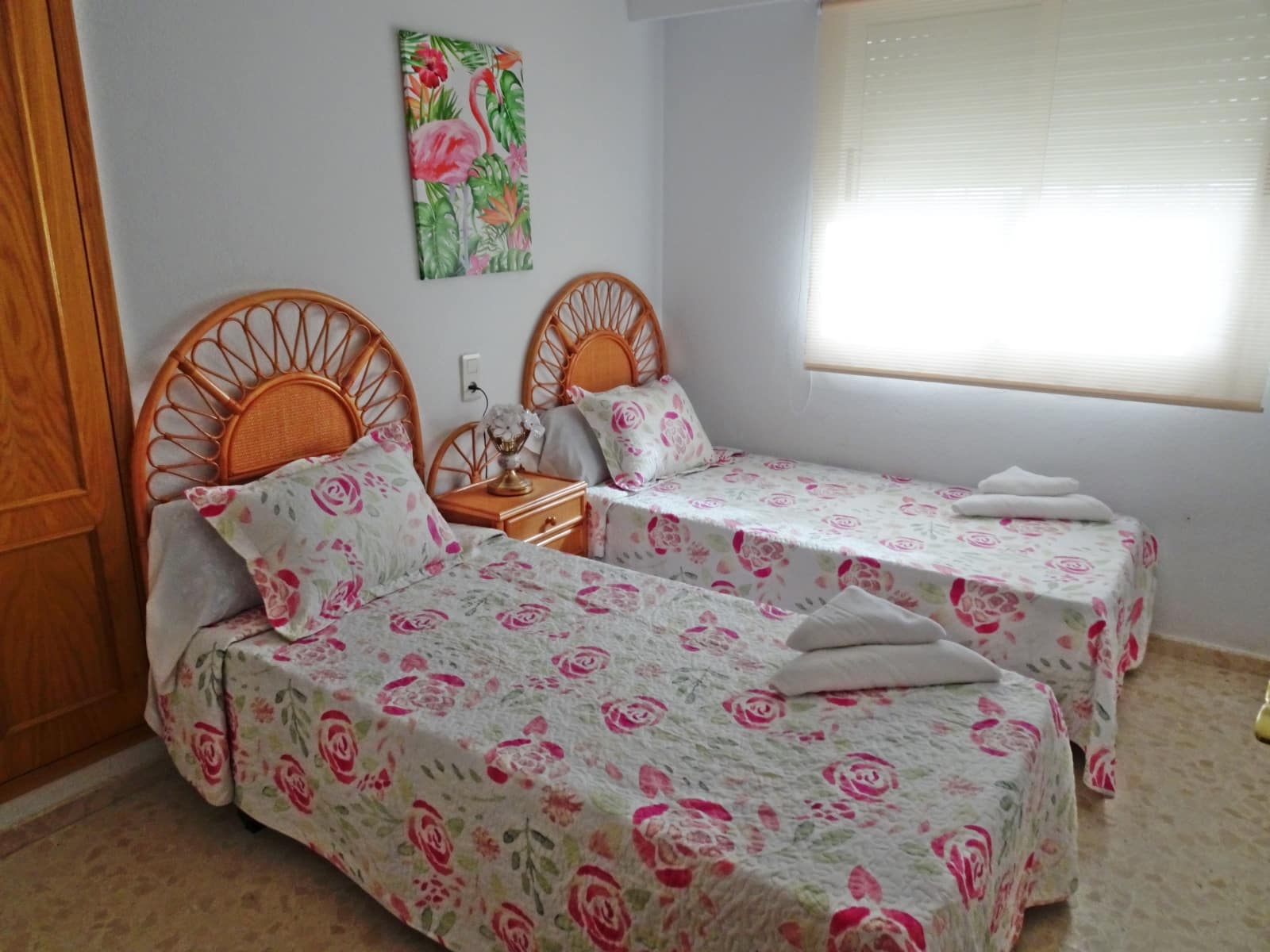 3 soveværelse Strandlejlighed til leje i Gandia med swimmingpool garage - € 550 (Ref: 8241070)