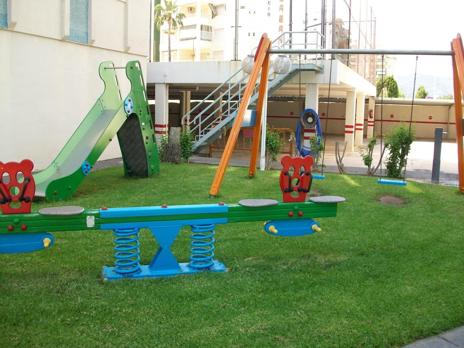 3 soveværelse Strandlejlighed til leje i Gandia med swimmingpool garage - € 550 (Ref: 8241070)