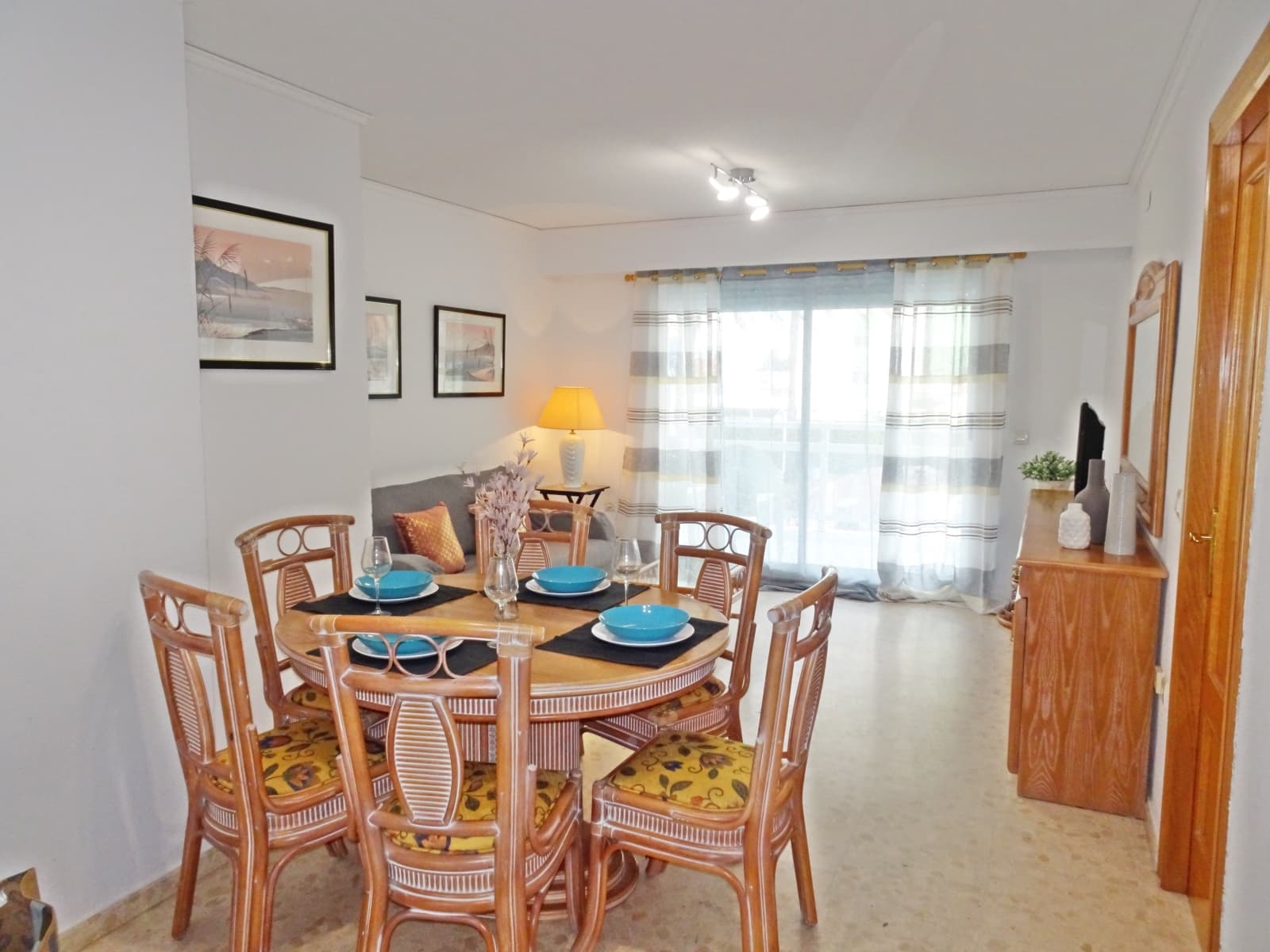 3 soveværelse Strandlejlighed til leje i Gandia med swimmingpool garage - € 550 (Ref: 8241070)