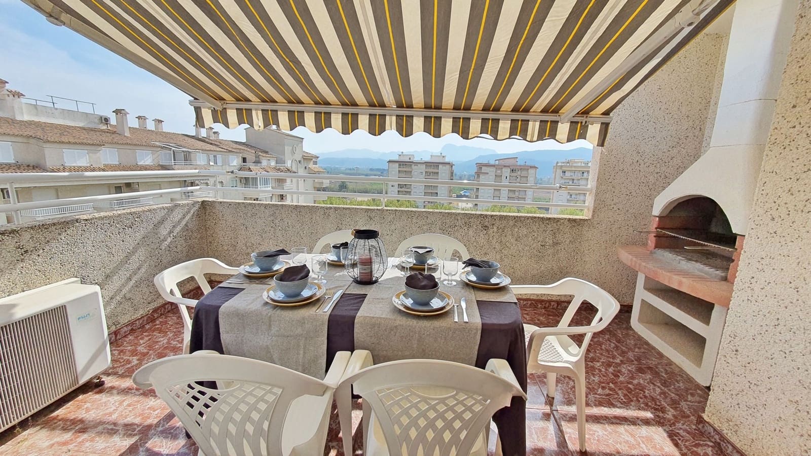 2 soveværelse Strandlejlighed til leje i Gandia med swimmingpool garage - € 550 (Ref: 8241071)