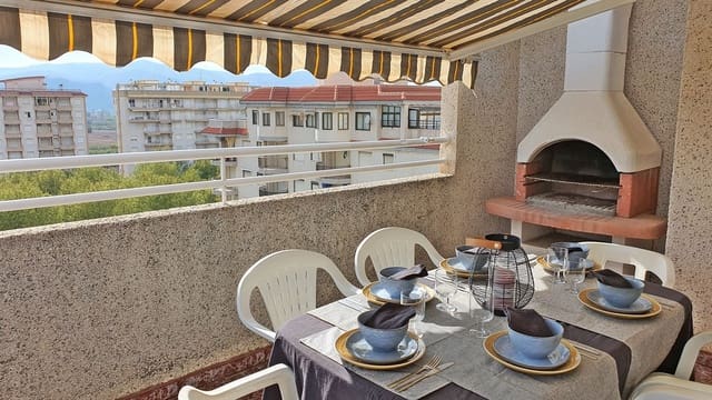 2 Zimmer Strandapartment zu vermieten in Gandia mit Pool Garage - 550 € (Ref: 8241071)