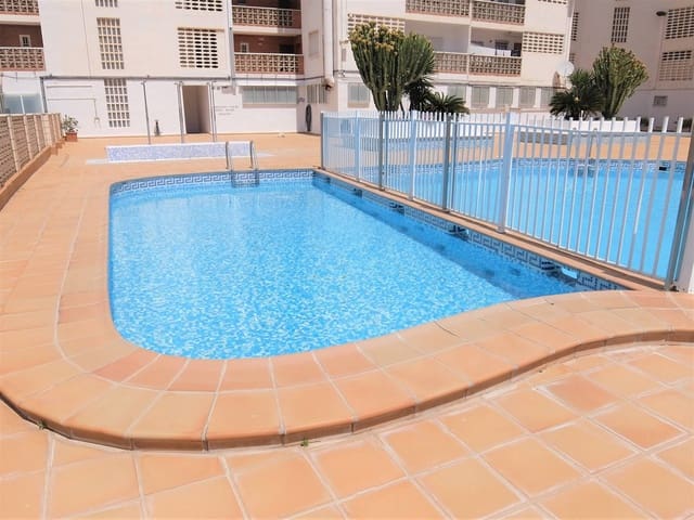 2 Zimmer Strandapartment zu vermieten in Gandia mit Pool - 400 € (Ref: 8241072)