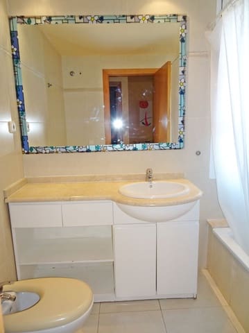 3 makuuhuone Ranta-asunto vuokrattavana paikassa Gandia mukana uima-altaan - 750 € (Ref: 8241073)