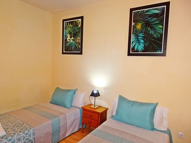 3 makuuhuone Ranta-asunto vuokrattavana paikassa Gandia mukana uima-altaan - 750 € (Ref: 8241073)