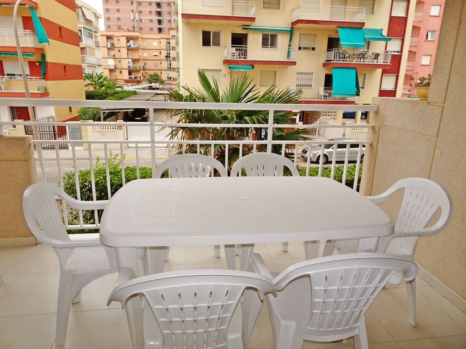 3 soveværelse Strandlejlighed til leje i Gandia med swimmingpool - € 750 (Ref: 8241073)