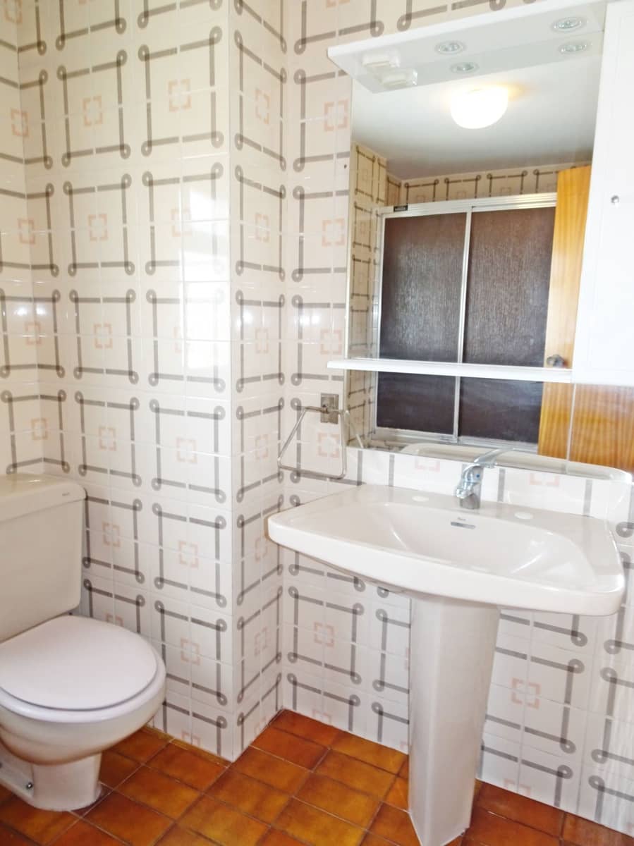 3 soveværelse Strandlejlighed til leje i Gandia med swimmingpool garage - € 850 (Ref: 8241074)