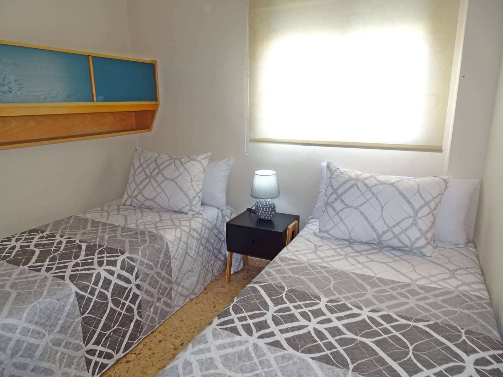 3 soveværelse Strandlejlighed til leje i Gandia med swimmingpool garage - € 850 (Ref: 8241074)