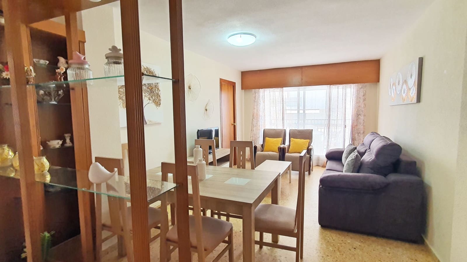 3 soveværelse Strandlejlighed til leje i Gandia med swimmingpool garage - € 850 (Ref: 8241074)