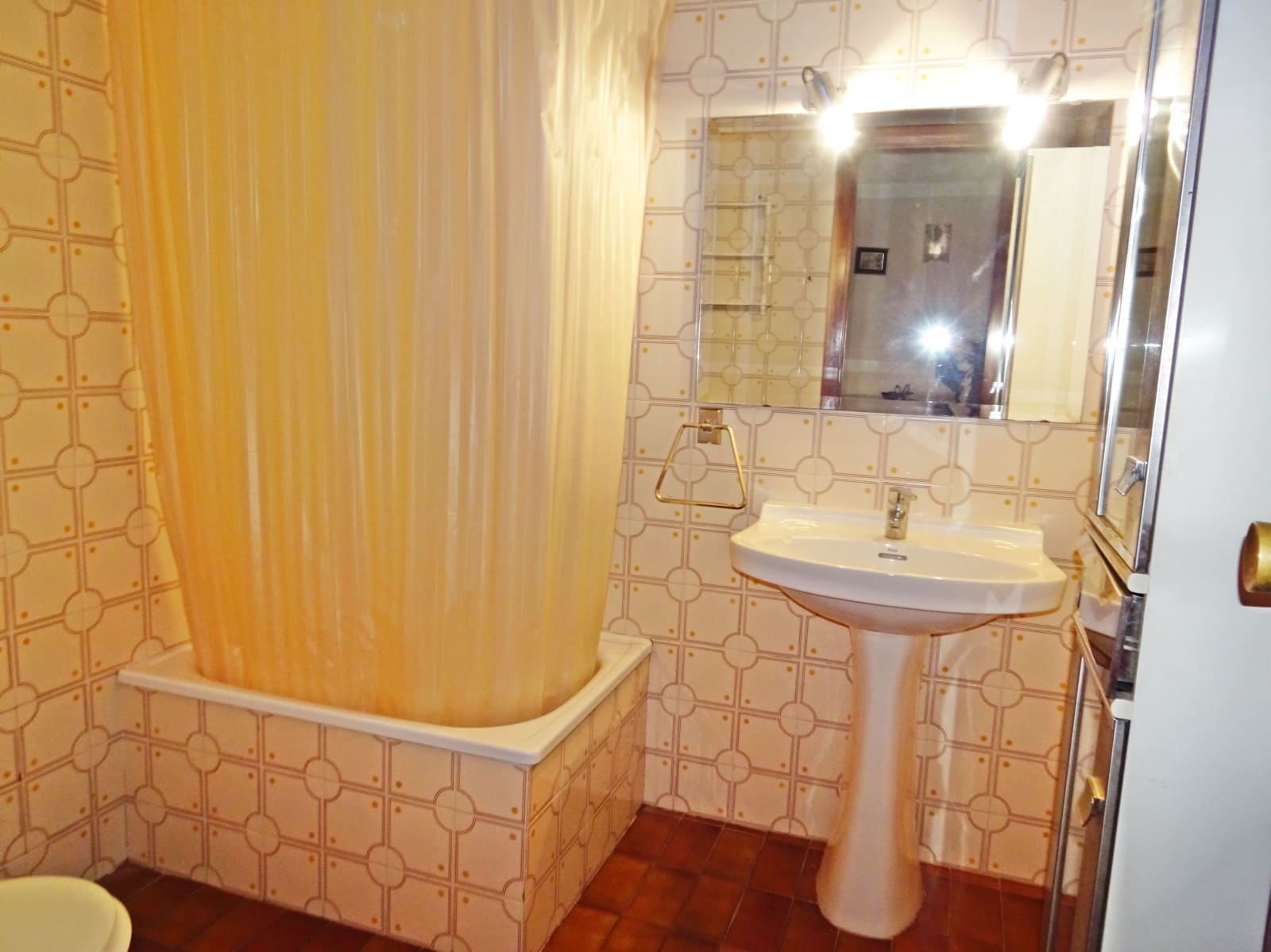 3 soveværelse Strandlejlighed til leje i Gandia med swimmingpool garage - € 850 (Ref: 8241074)