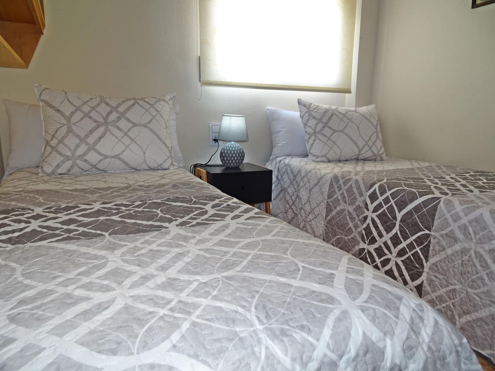 3 soveværelse Strandlejlighed til leje i Gandia med swimmingpool garage - € 850 (Ref: 8241074)