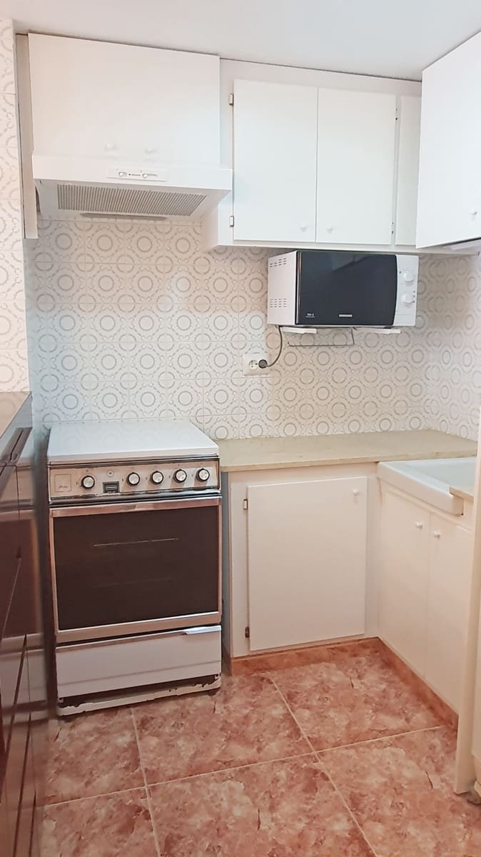 1 Zimmer Strandapartment zu vermieten in Gandia mit Pool - 455 € (Ref: 8364996)