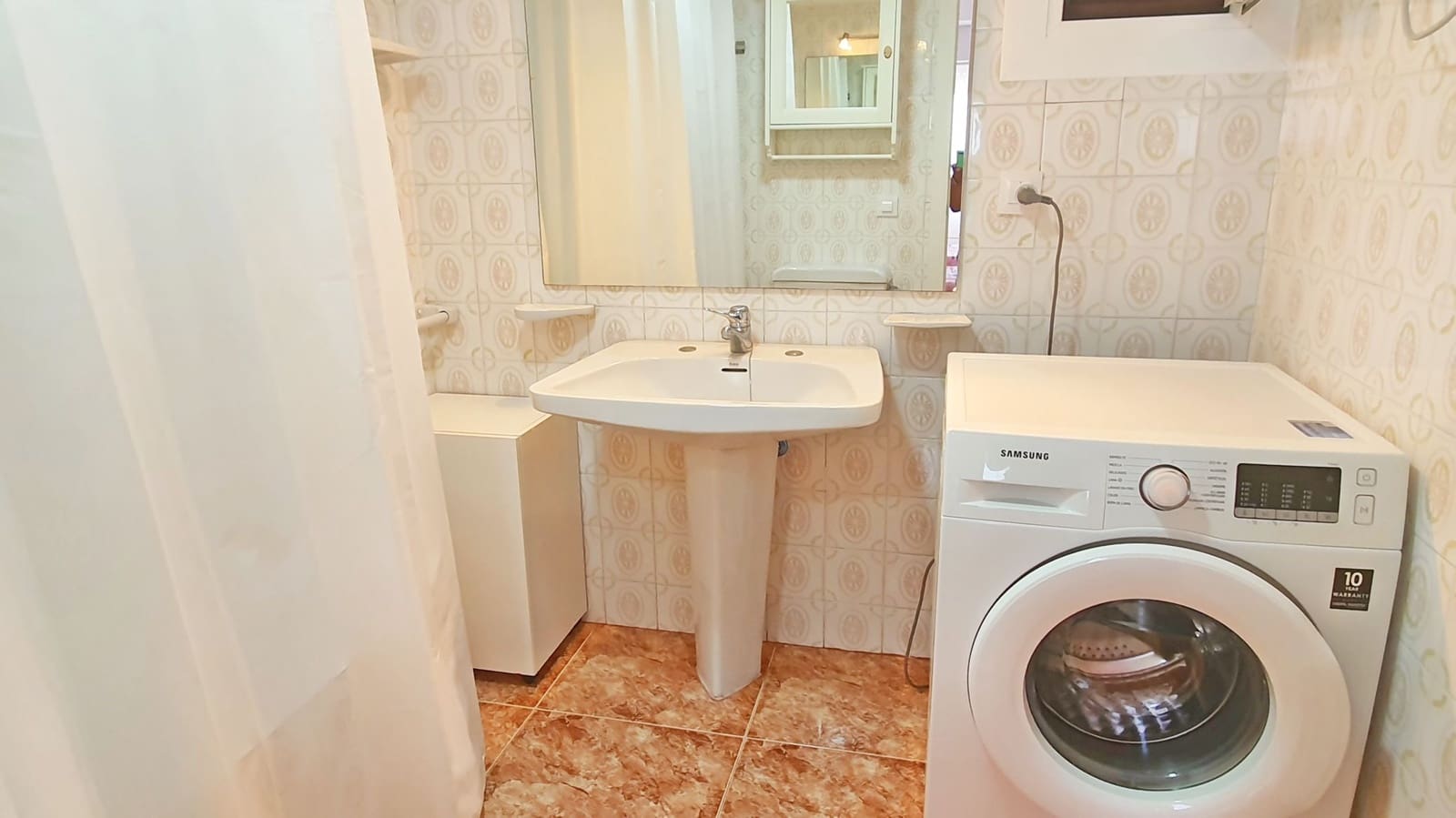 1 Zimmer Strandapartment zu vermieten in Gandia mit Pool - 455 € (Ref: 8364996)