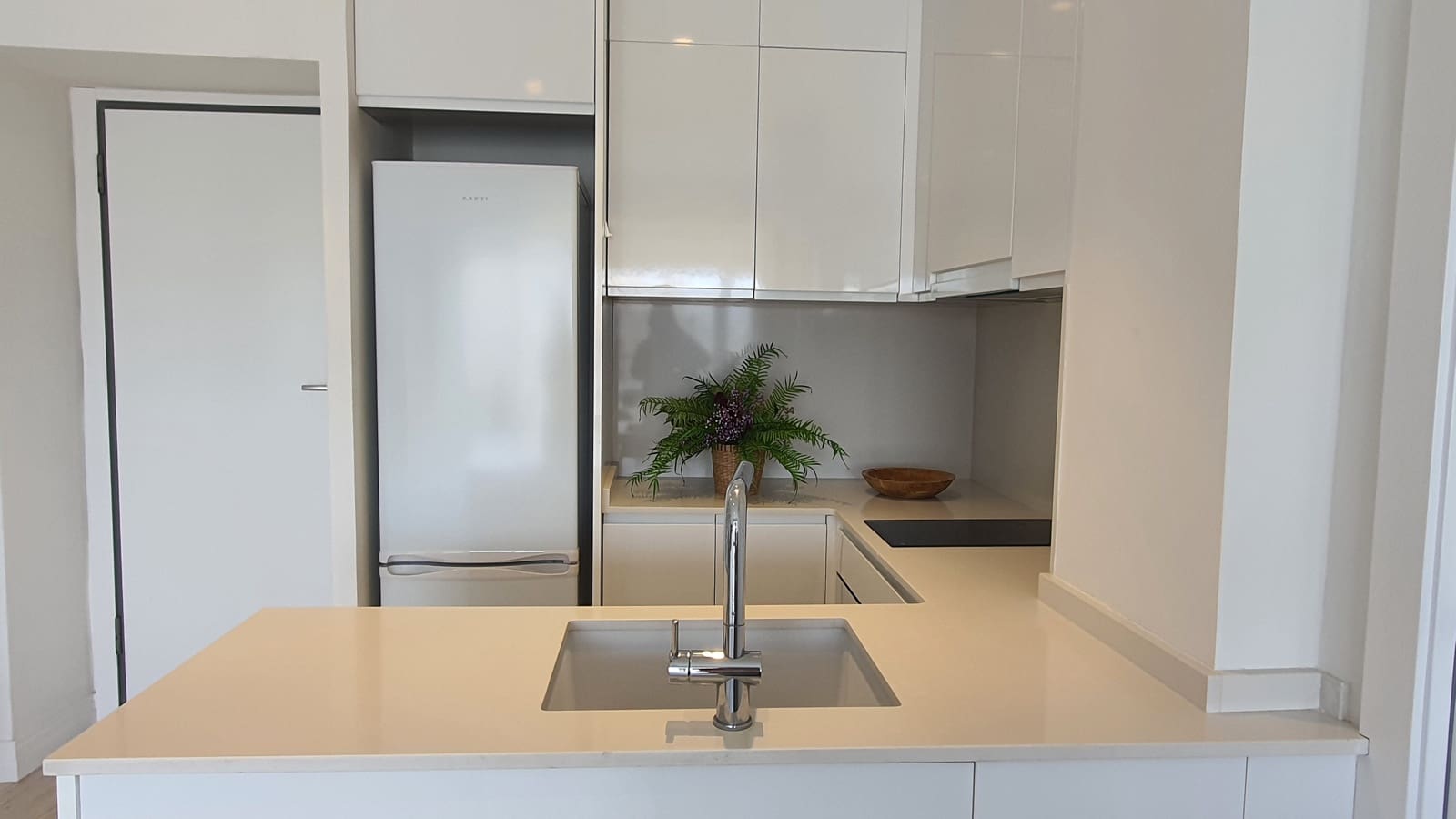 1 Zimmer Strandapartment zu vermieten in Gandia mit Pool - 455 € (Ref: 8364997)