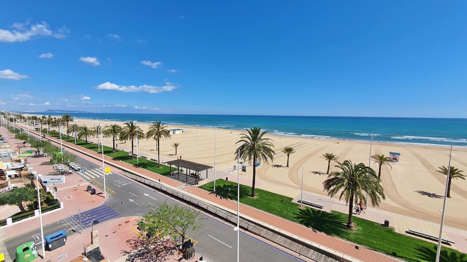 3 soveværelse Strandlejlighed til leje i Gandia med swimmingpool garage - € 800 (Ref: 8364999)