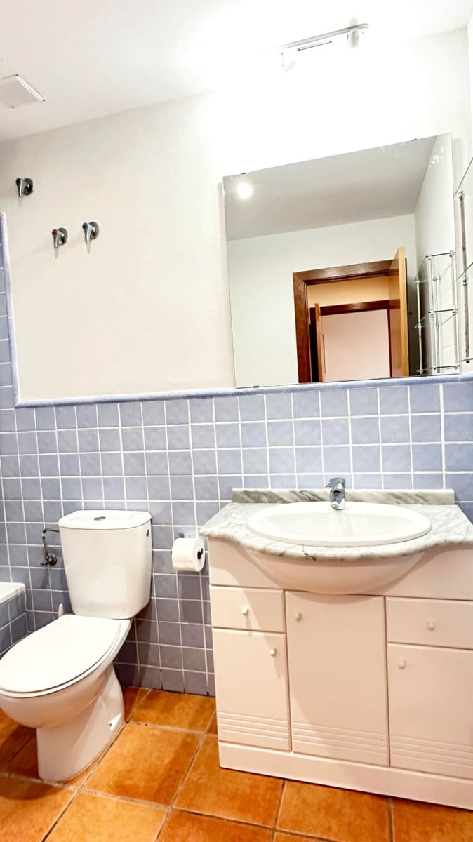 3 camera da letto Appartamento sulla Spiaggia da affittare in Oliva con piscina garage - 1.000 € (Rif: 8365000)