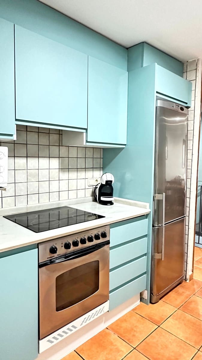 3 camera da letto Appartamento sulla Spiaggia da affittare in Oliva con piscina garage - 1.000 € (Rif: 8365000)