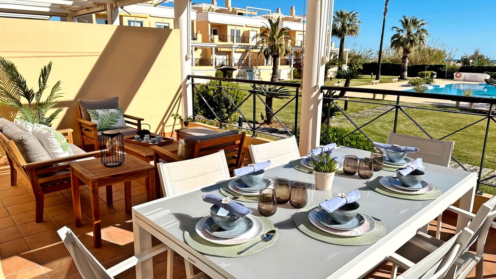 3 camera da letto Appartamento sulla Spiaggia da affittare in Oliva con piscina garage - 1.000 € (Rif: 8365000)