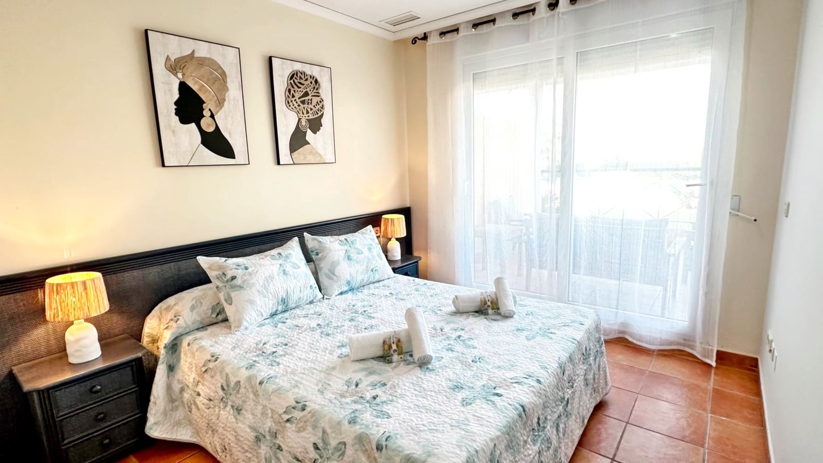 3 camera da letto Appartamento sulla Spiaggia da affittare in Oliva con piscina garage - 1.000 € (Rif: 8365000)