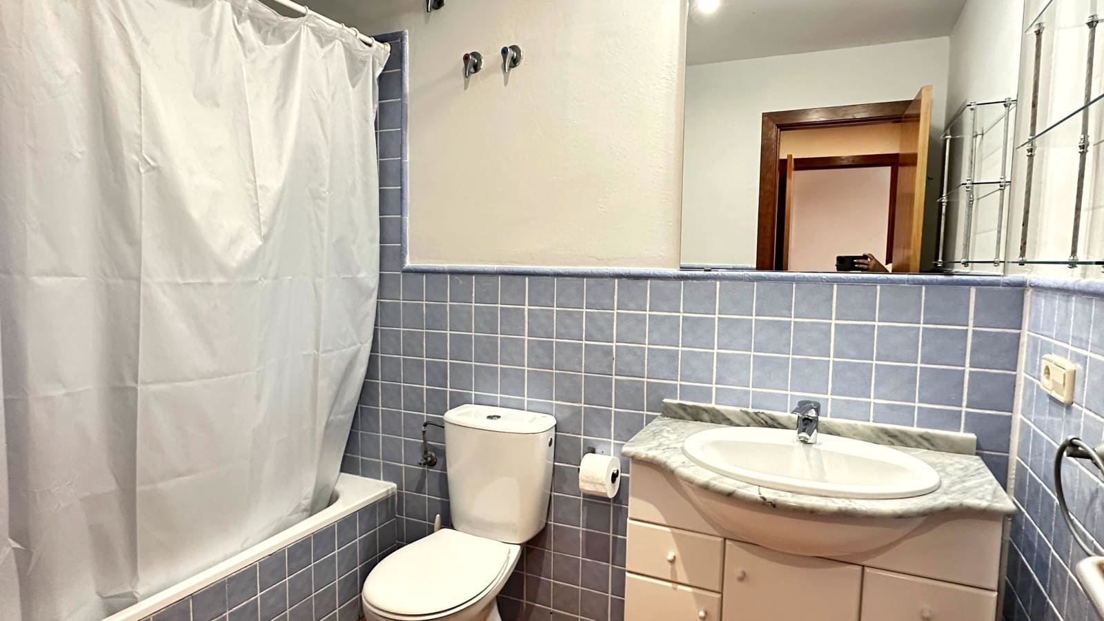 3 camera da letto Appartamento sulla Spiaggia da affittare in Oliva con piscina garage - 1.000 € (Rif: 8365000)