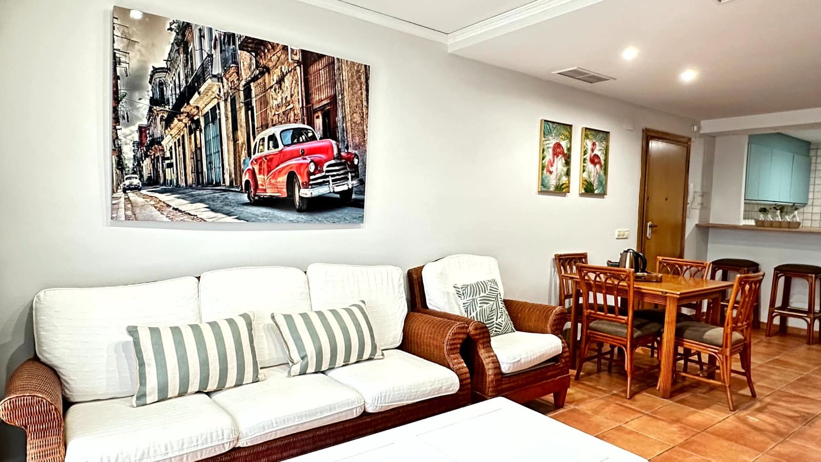 3 camera da letto Appartamento sulla Spiaggia da affittare in Oliva con piscina garage - 1.000 € (Rif: 8365000)