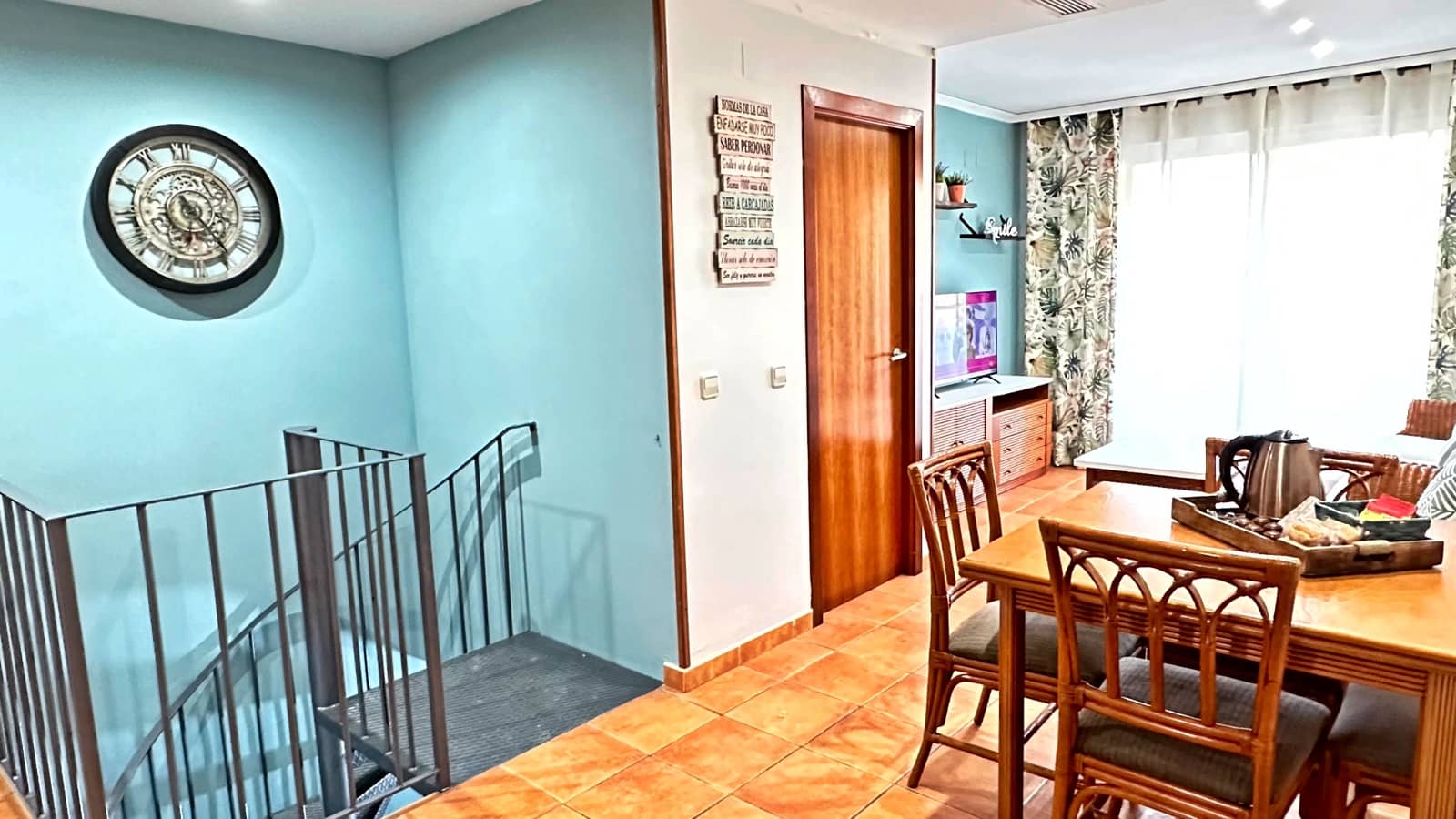 3 camera da letto Appartamento sulla Spiaggia da affittare in Oliva con piscina garage - 1.000 € (Rif: 8365000)