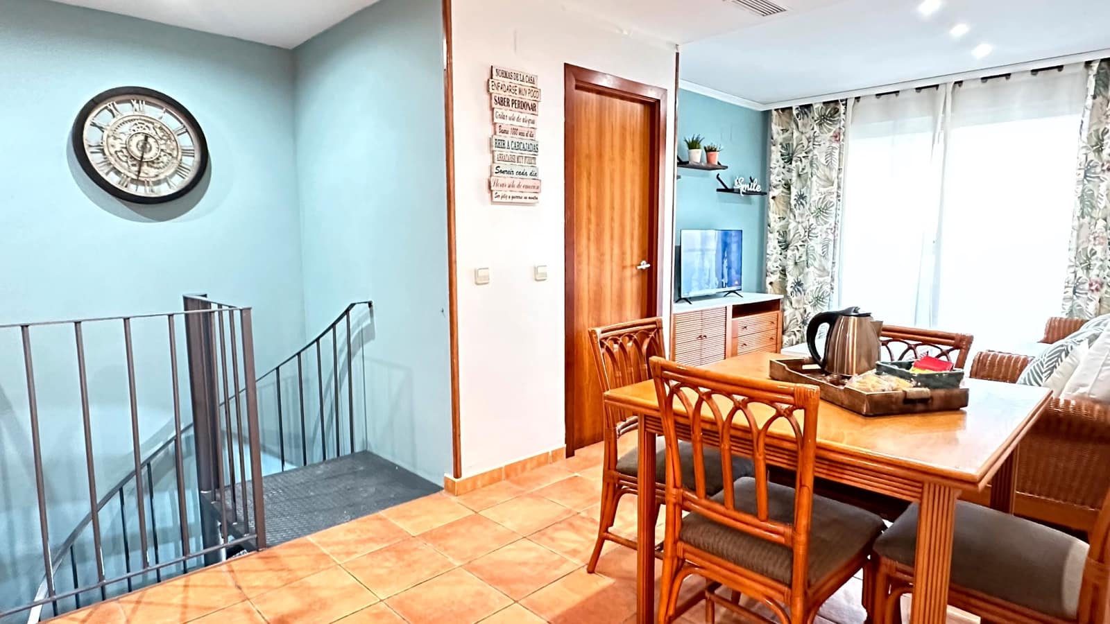 3 camera da letto Appartamento sulla Spiaggia da affittare in Oliva con piscina garage - 1.000 € (Rif: 8365000)