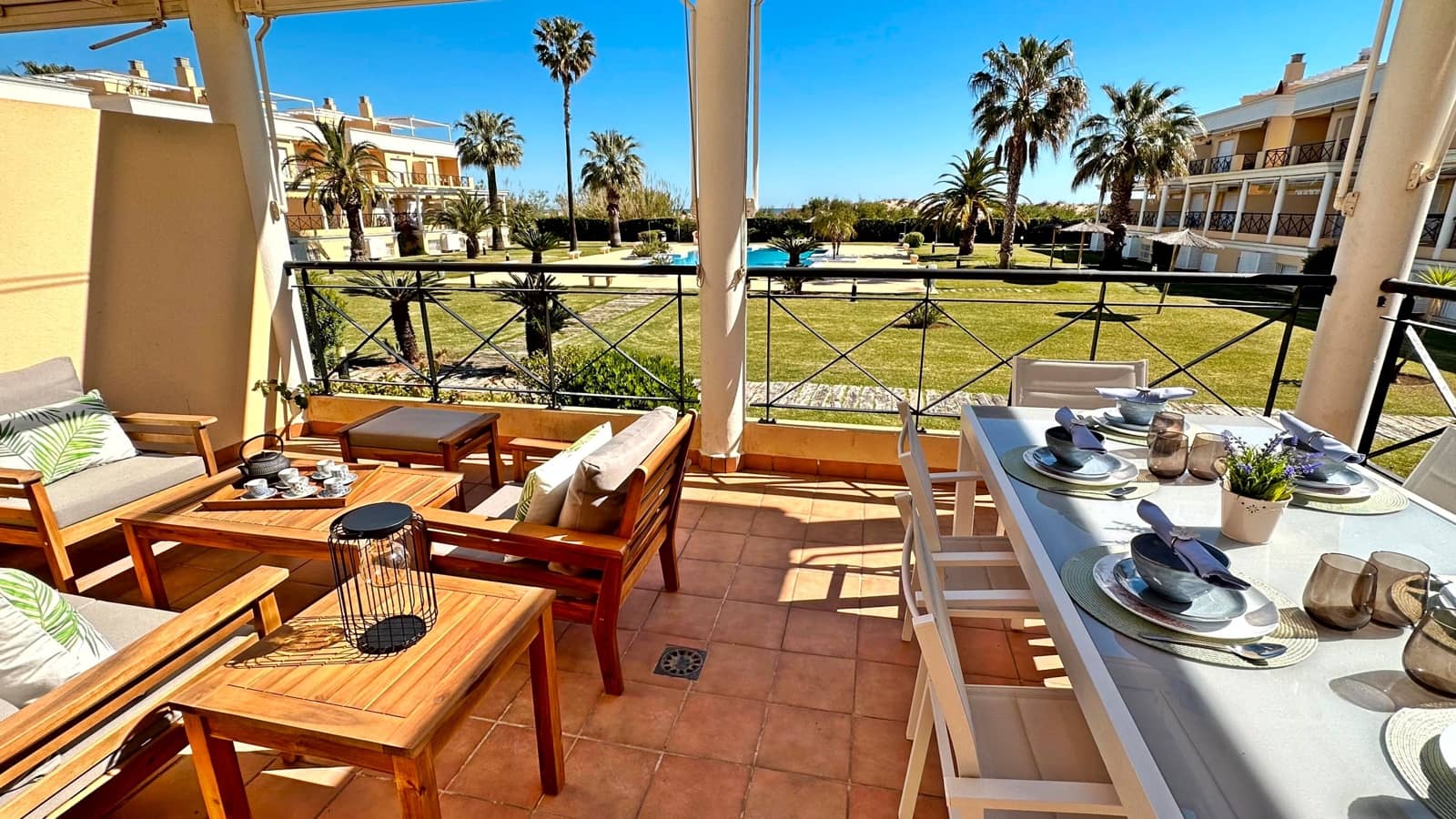 3 camera da letto Appartamento sulla Spiaggia da affittare in Oliva con piscina garage - 1.000 € (Rif: 8365000)