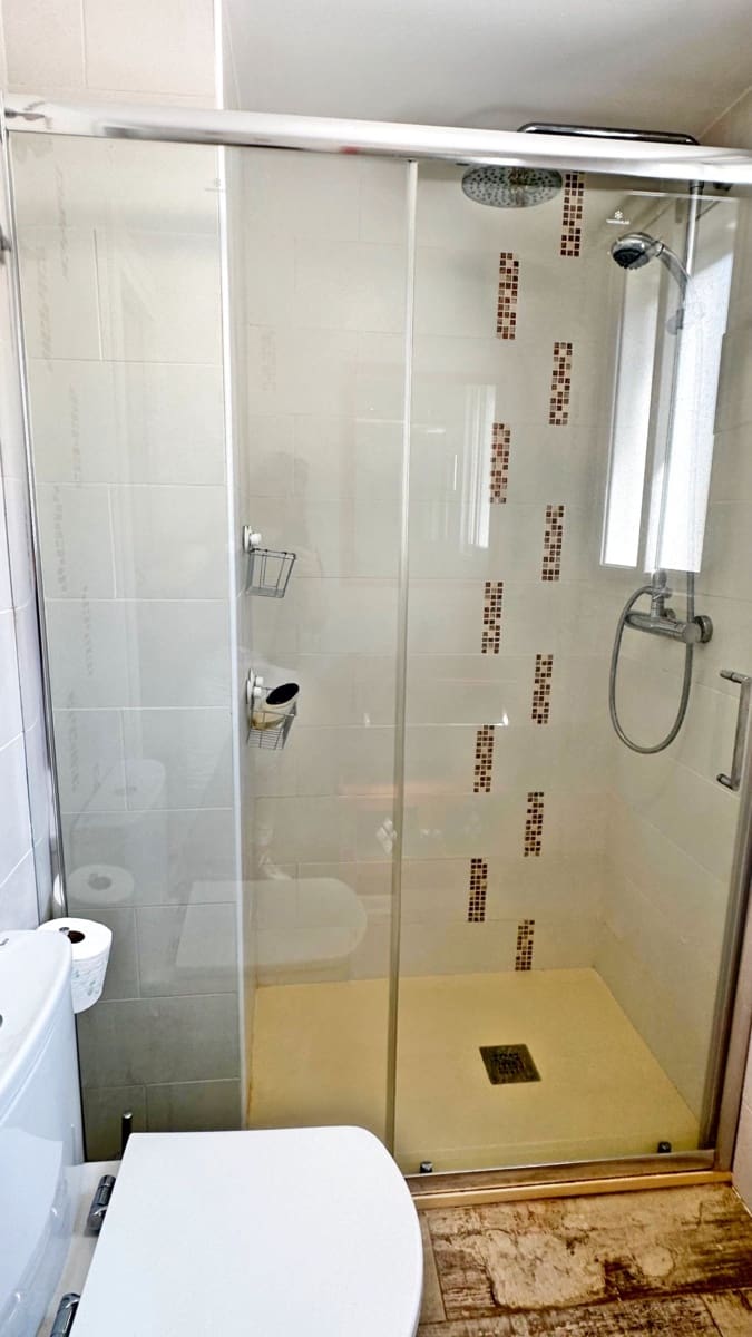 3 Zimmer Strandapartment zu vermieten in Gandia mit Pool Garage - 700 € (Ref: 8365001)