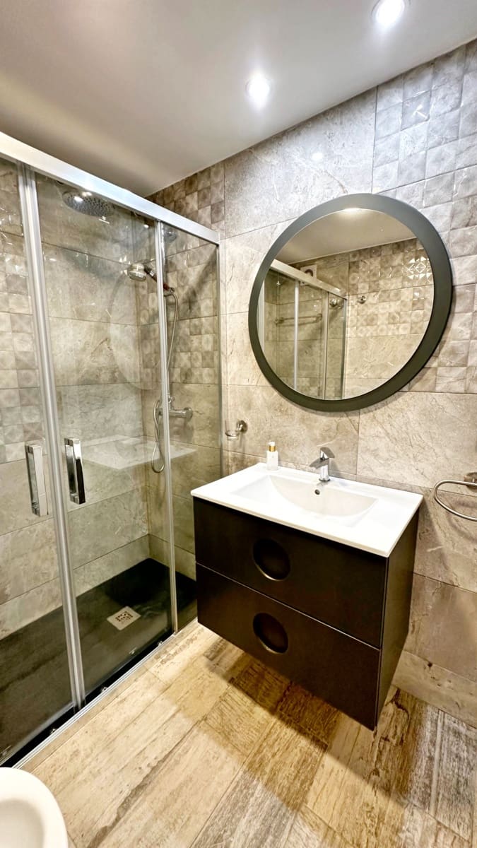 3 Zimmer Strandapartment zu vermieten in Gandia mit Pool Garage - 700 € (Ref: 8365001)