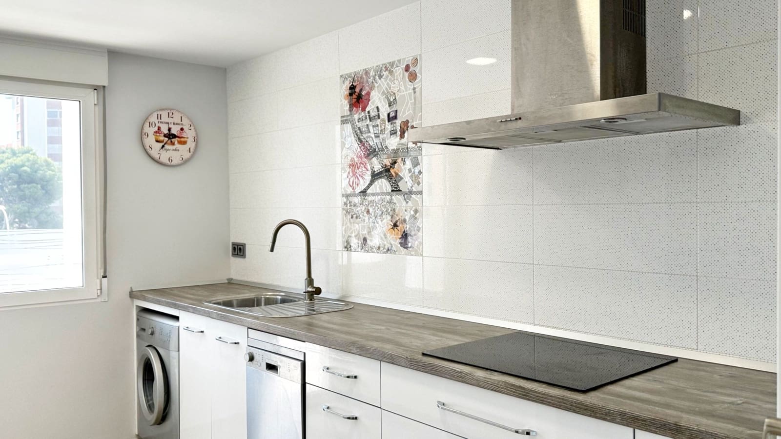 3 Zimmer Strandapartment zu vermieten in Gandia mit Pool Garage - 700 € (Ref: 8365001)