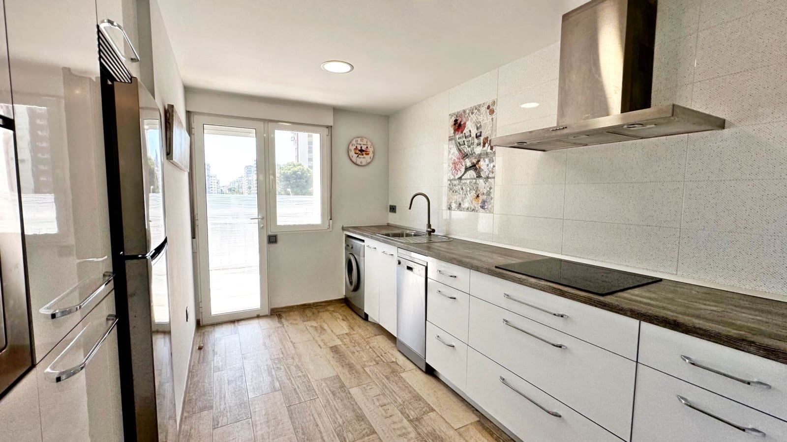 3 Zimmer Strandapartment zu vermieten in Gandia mit Pool Garage - 700 € (Ref: 8365001)