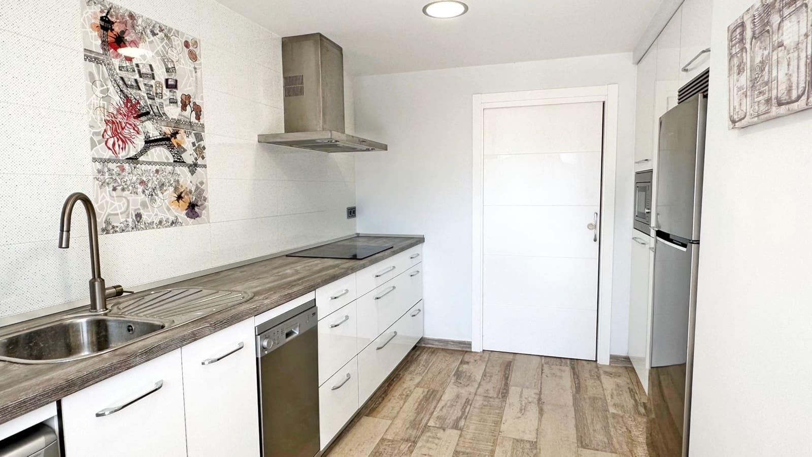 3 Zimmer Strandapartment zu vermieten in Gandia mit Pool Garage - 700 € (Ref: 8365001)