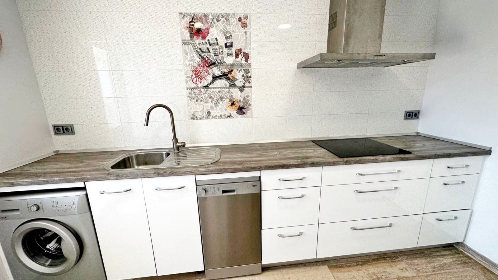 3 Zimmer Strandapartment zu vermieten in Gandia mit Pool Garage - 700 € (Ref: 8365001)