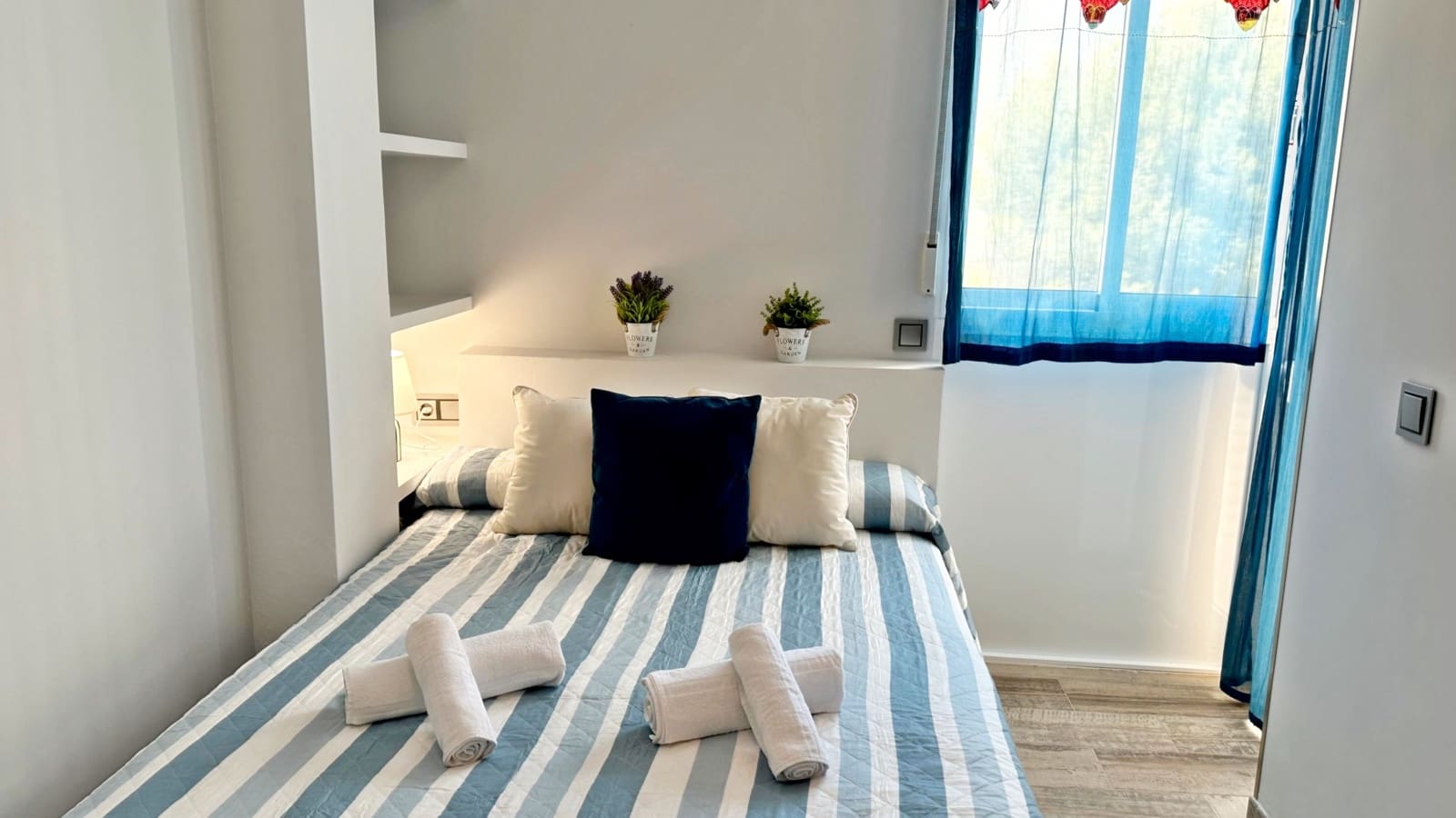 3 Zimmer Strandapartment zu vermieten in Gandia mit Pool Garage - 700 € (Ref: 8365001)