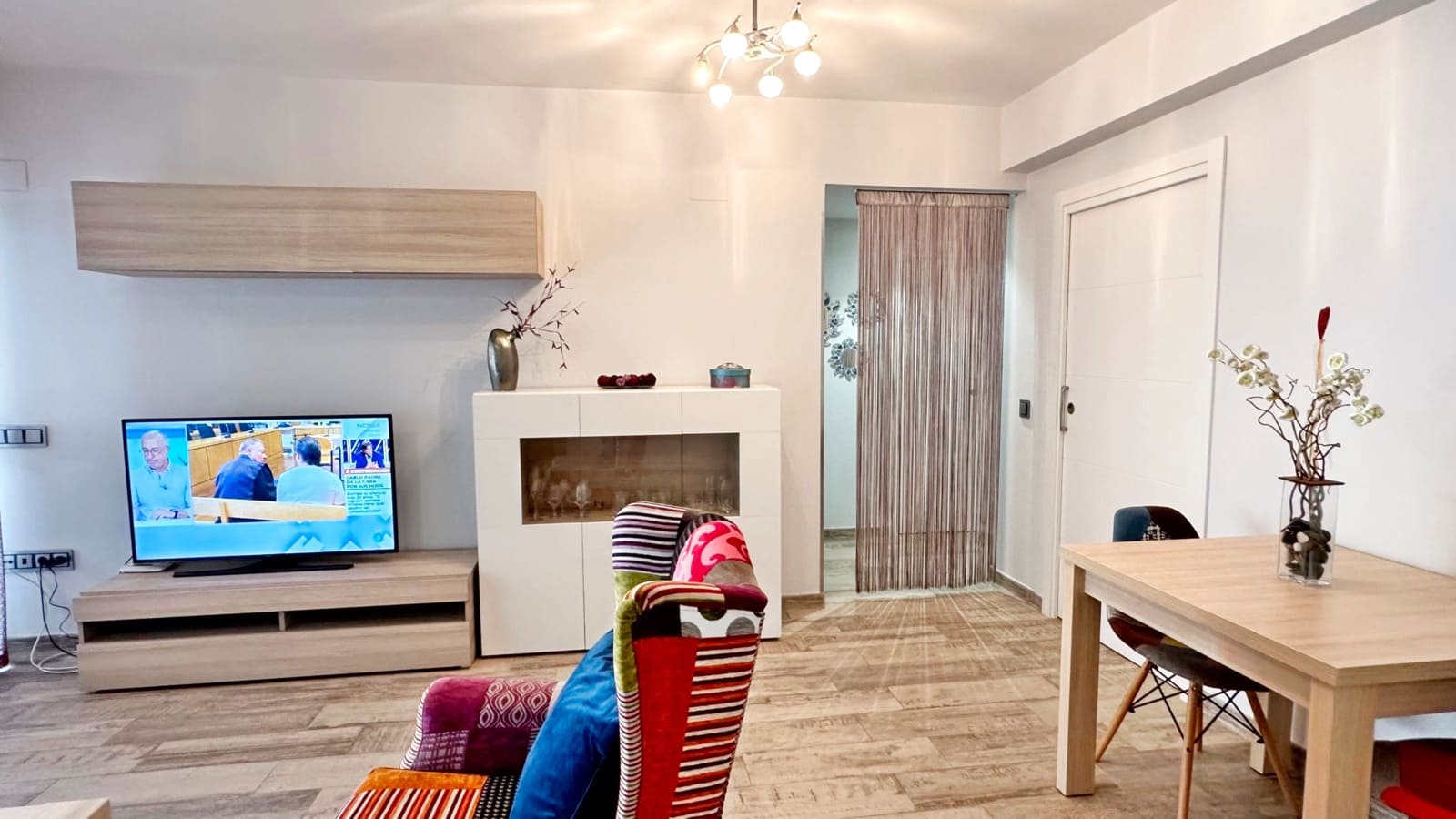 3 Zimmer Strandapartment zu vermieten in Gandia mit Pool Garage - 700 € (Ref: 8365001)