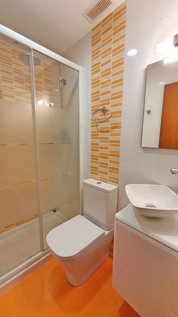 3 soveværelse Lejlighed til leje i Gandia med swimmingpool garage - € 700 (Ref: 8795493)