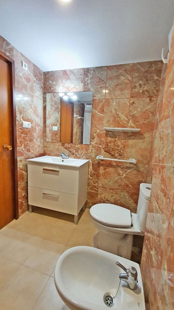 3 soveværelse Lejlighed til leje i Gandia med swimmingpool garage - € 700 (Ref: 8795493)