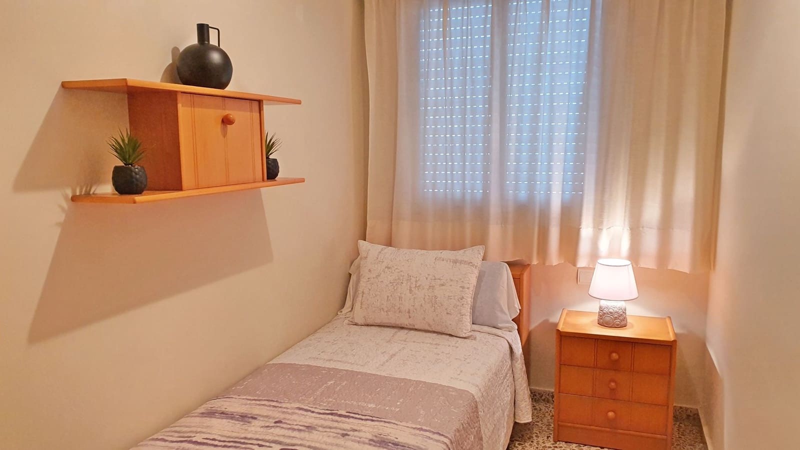 3 soveværelse Lejlighed til leje i Gandia med swimmingpool garage - € 700 (Ref: 8795493)