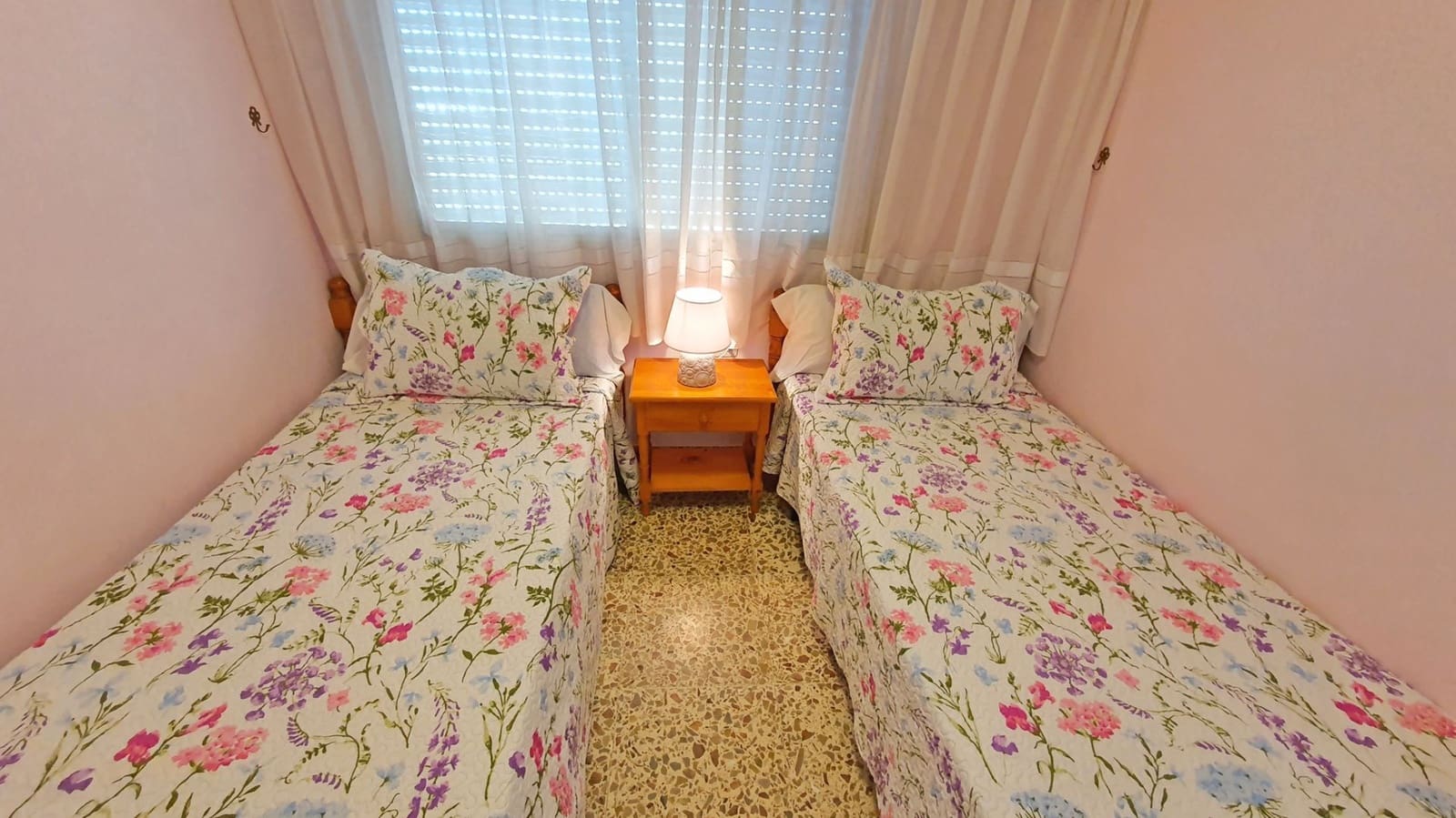 3 soveværelse Lejlighed til leje i Gandia med swimmingpool garage - € 700 (Ref: 8795493)