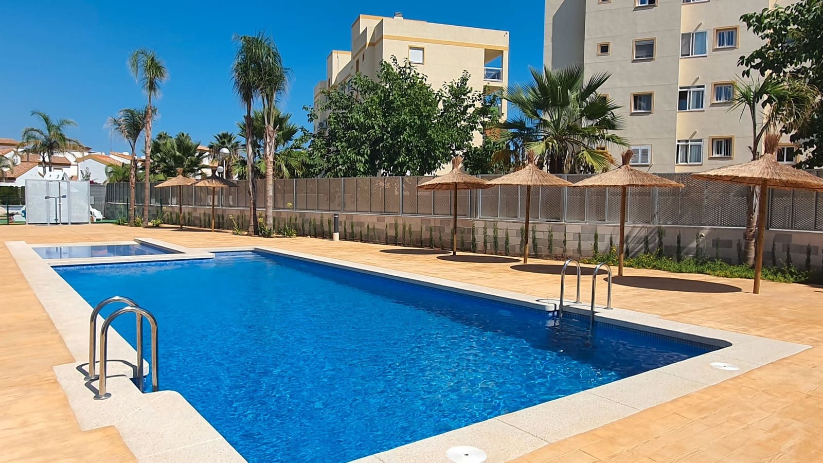 1 camera da letto Appartamento da affittare in Oliva con piscina garage - 700 € (Rif: 8813799)