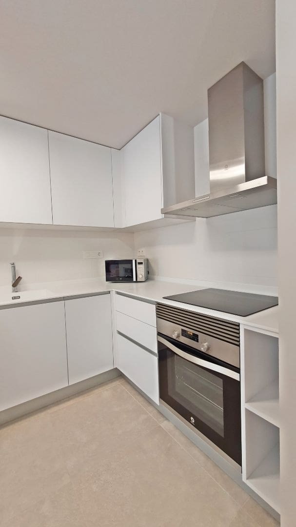 1 soveværelse Lejlighed til leje i Oliva med swimmingpool garage - € 750 (Ref: 8907097)