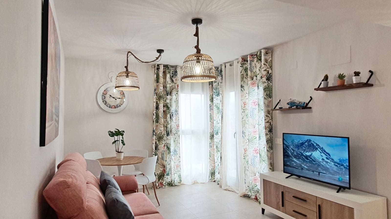 1 soveværelse Lejlighed til leje i Oliva med swimmingpool garage - € 750 (Ref: 8907097)