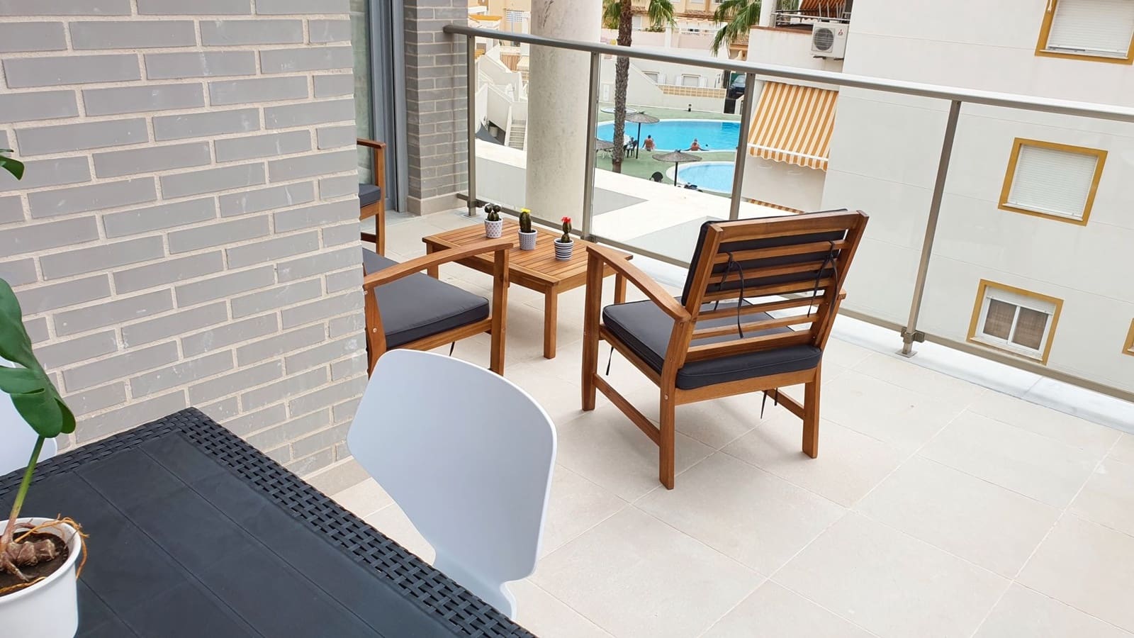 1 soveværelse Lejlighed til leje i Oliva med swimmingpool garage - € 750 (Ref: 8907097)