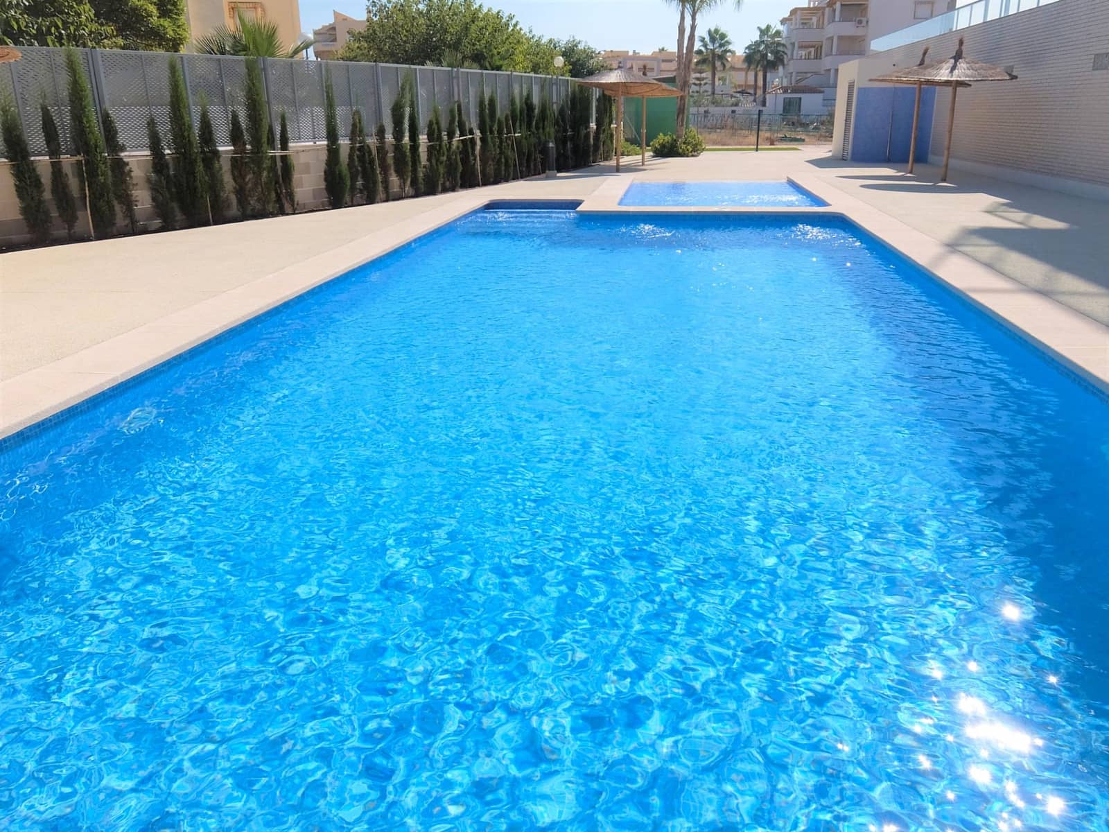 1 soveværelse Lejlighed til leje i Oliva med swimmingpool garage - € 750 (Ref: 8907097)