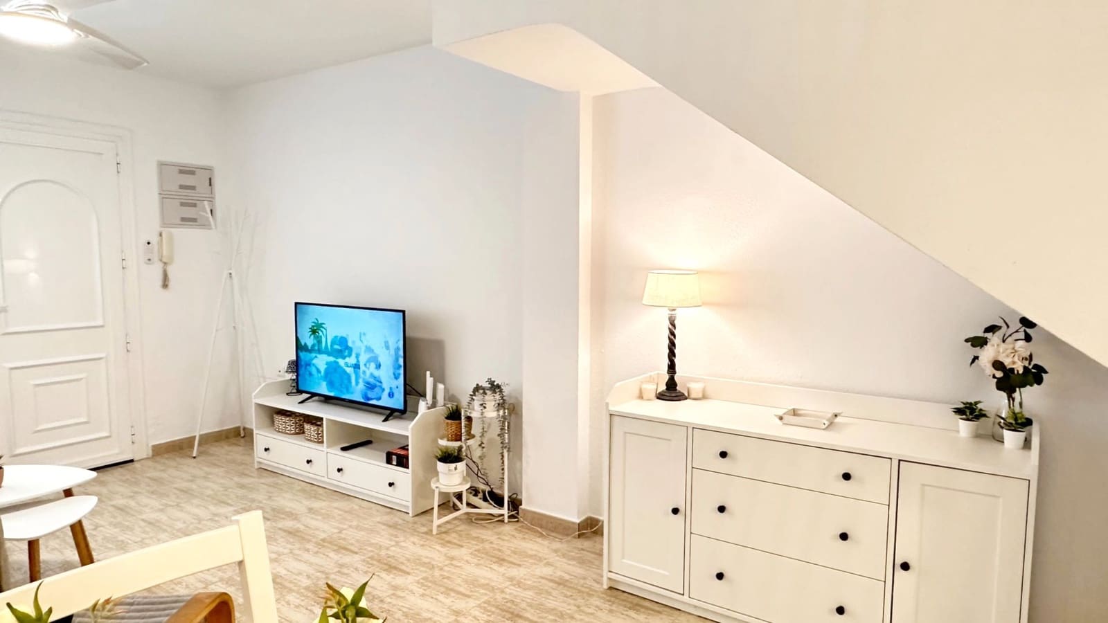 2 soveværelse Byhus til leje i Oliva med swimmingpool garage - € 700 (Ref: 8907098)